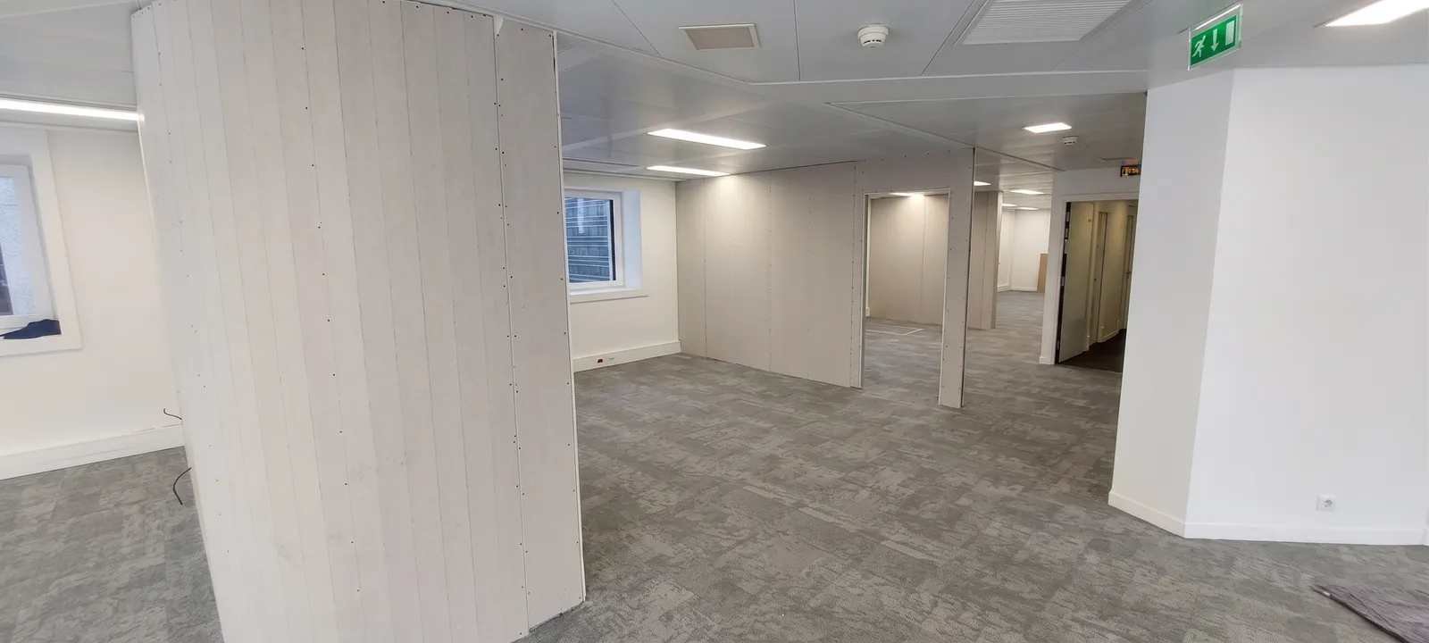Complete office renovation — immagine 5