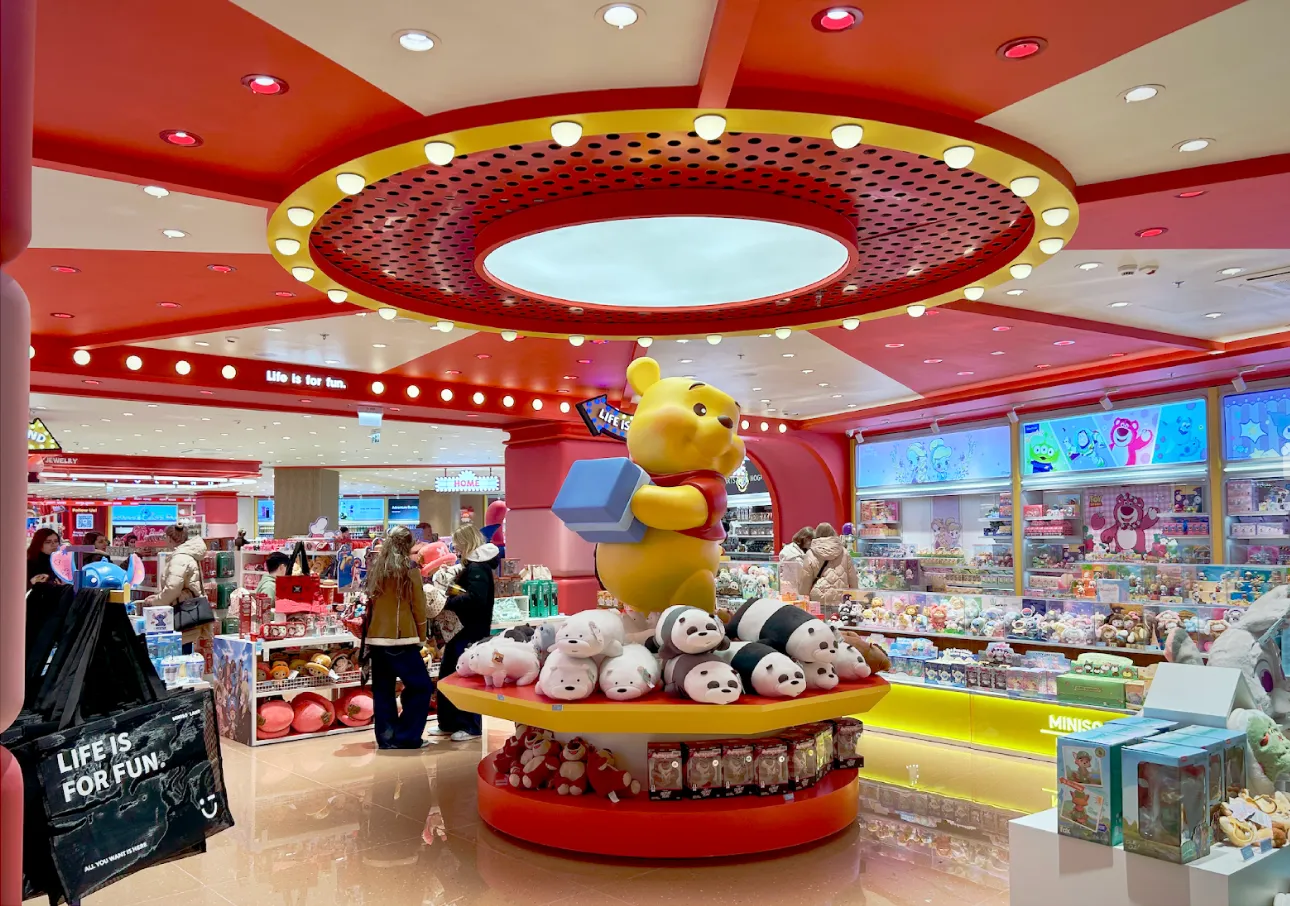 Retail store renovation — immagine 1